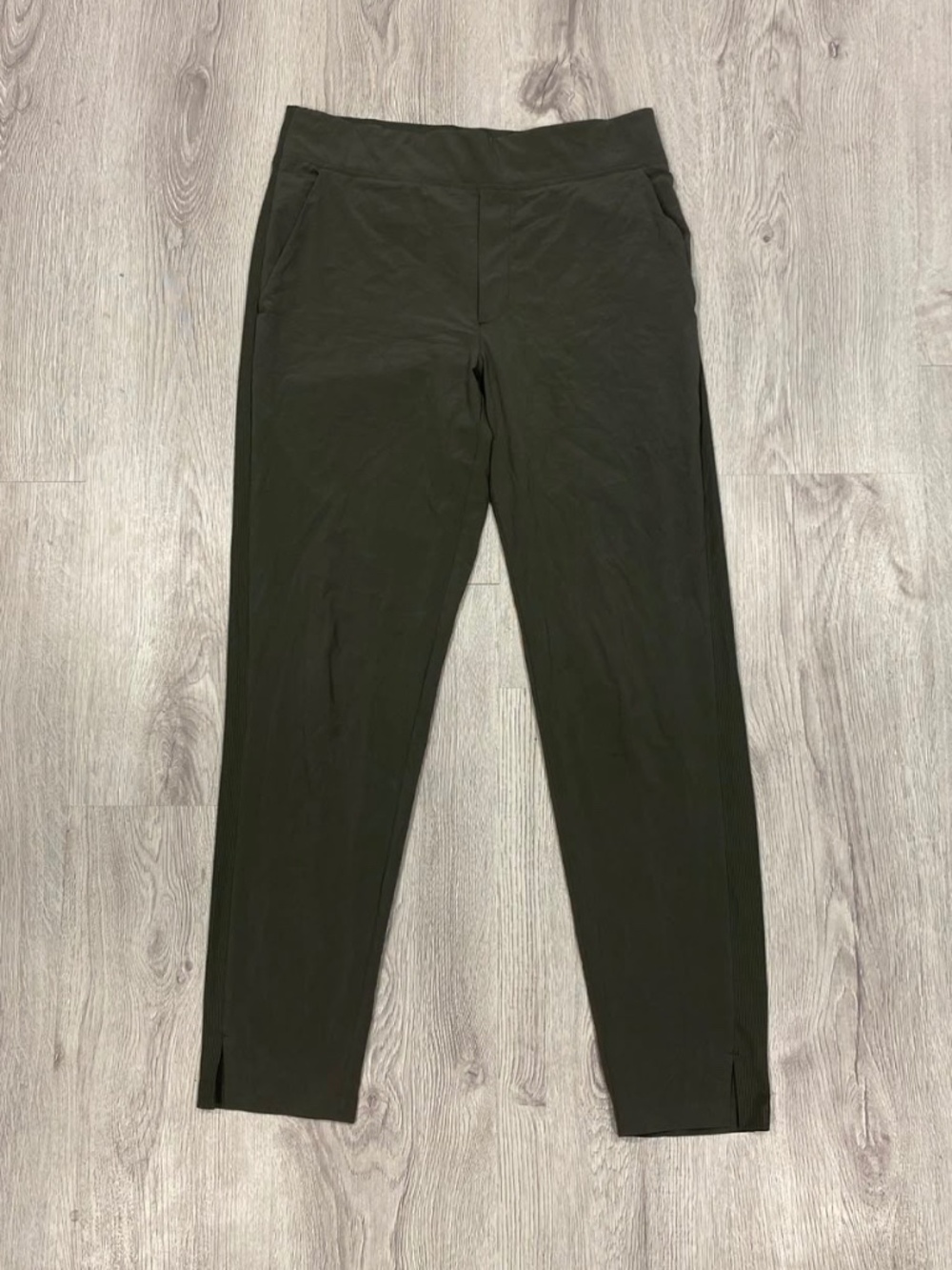 Athleta Brooklyn Ankle Pant Olive Green Size 4